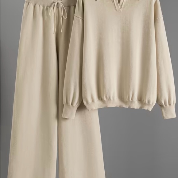 Beige Lounge Set - Picture 1 of 5